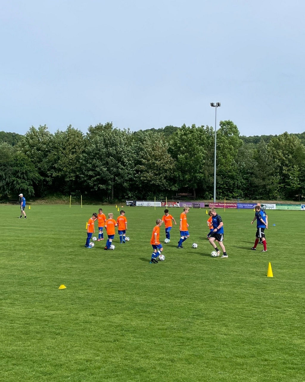 Aufnahme einer Trainingseinheit des Fußballcamps in Königstein