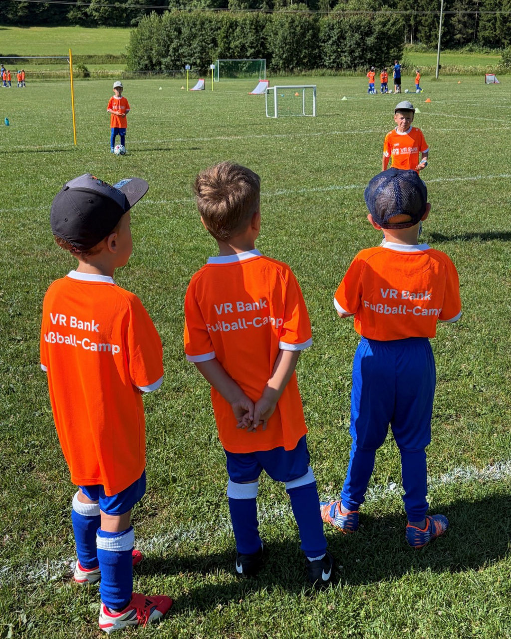 Aufnahme einer Trainingseinheit des Fußballcamps in Hohenburg