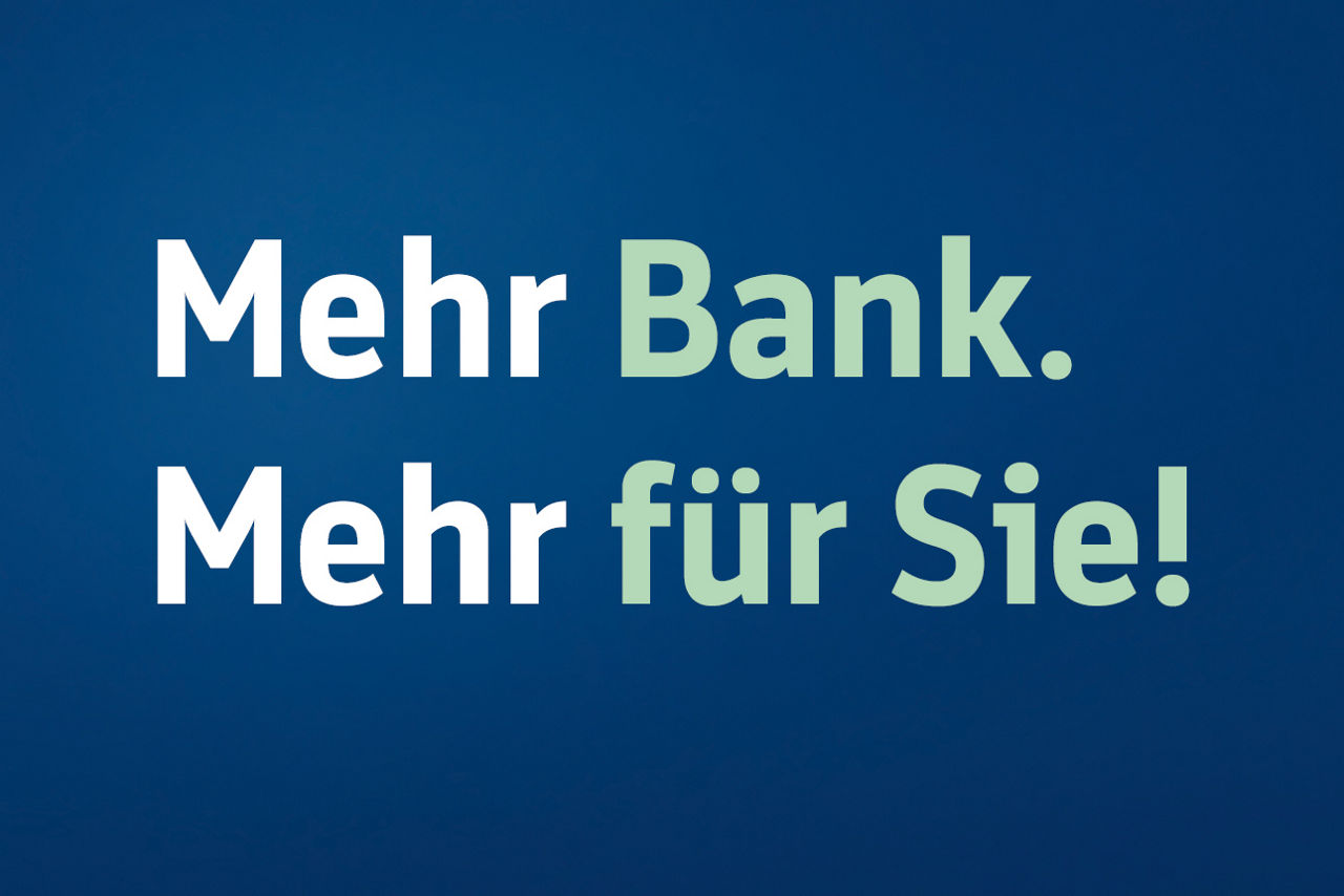 Blauer Hintergrund mit der Aufschrift: "Mehr Bank. Mehr für Sie" und "Exklusives Angebot zur Fusion"