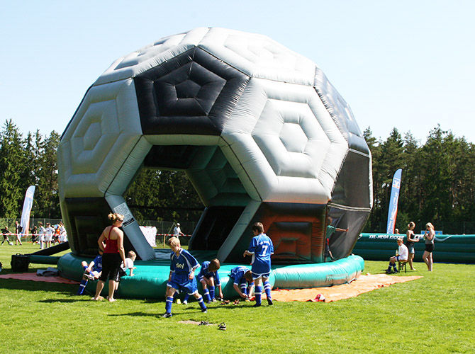 Hüpfburg "Fußball groß"
