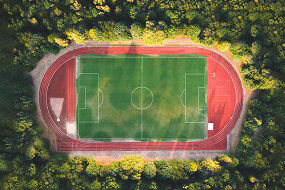 Fussballstadion aus der Vogelperspektive