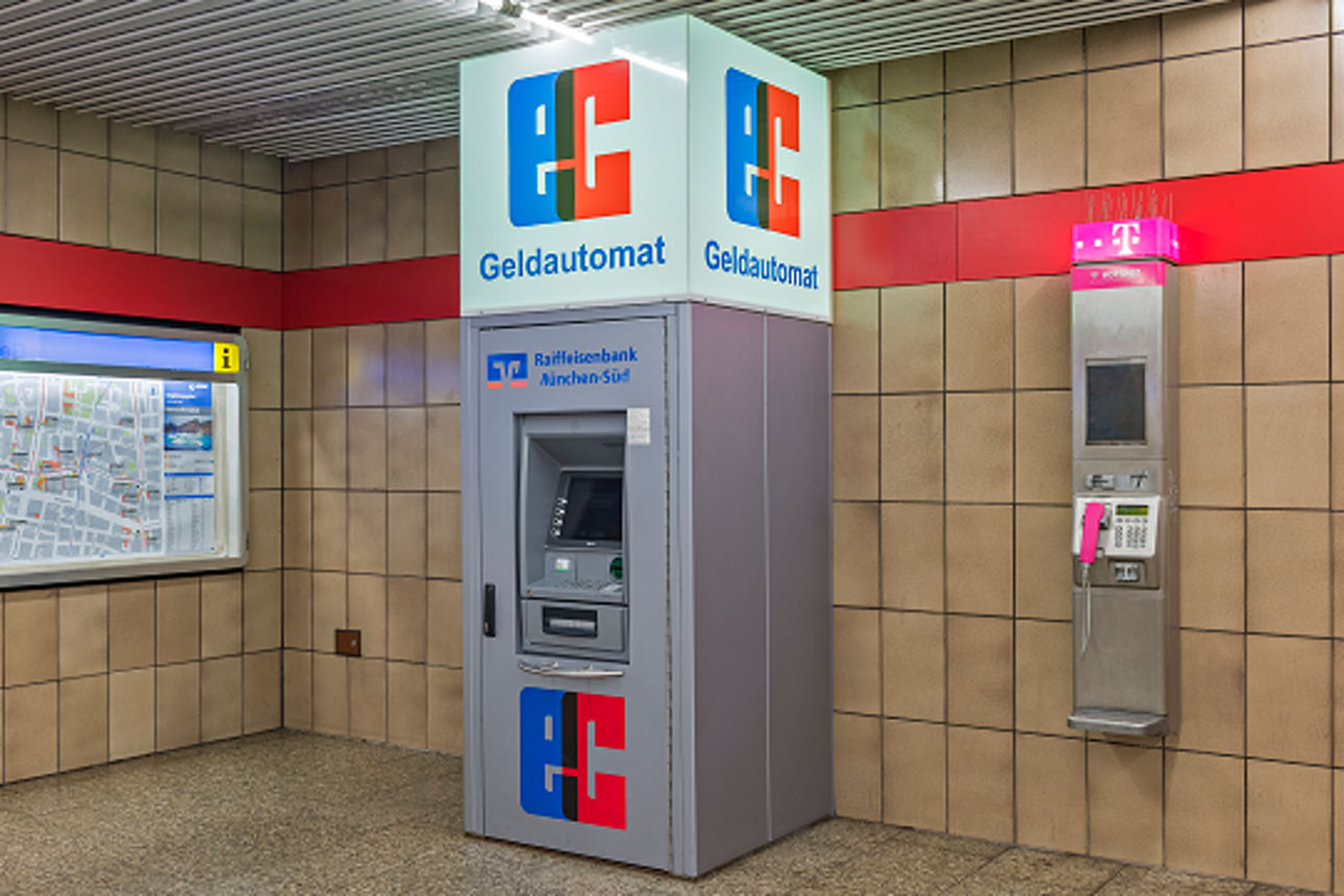 Geldautomat Hohenzollernplatz 