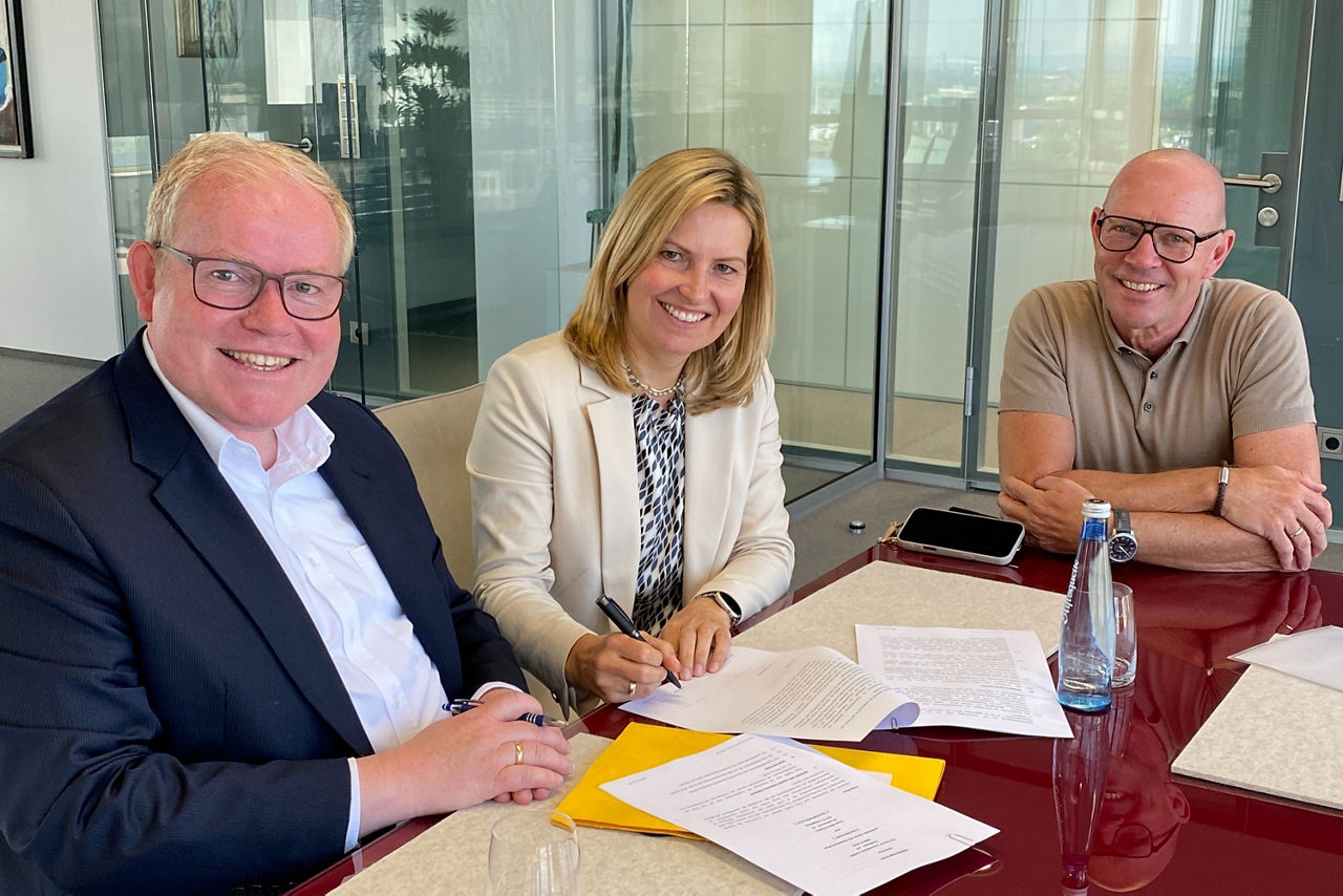 BIB-Vorstandssprecher Dr. Peter Güllmann, Ellen Klaffki (Mitglied Geschäftsführung) und Peter Lüke (Sprecher Geschäftsführung