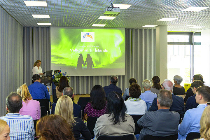 Präsentation in einem Seminarraum