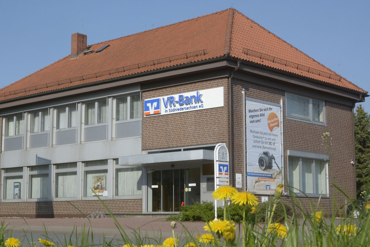 Der Eingangsbereich unserer Hauptgeschäftsstelle Dassel
