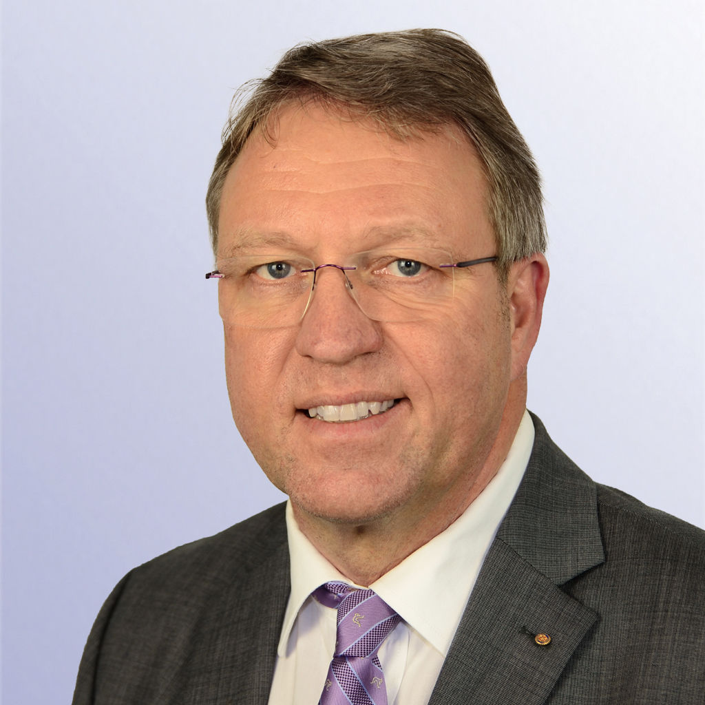 Dr. Hubert Gänz Dr. Hubert Gänz