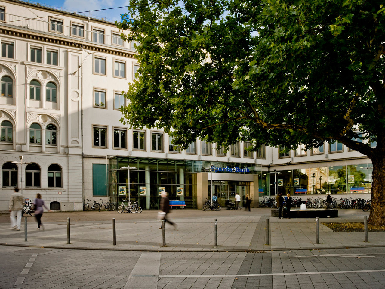 Ansicht der Hauptstelle am Ernst-August-Platz in Hannover