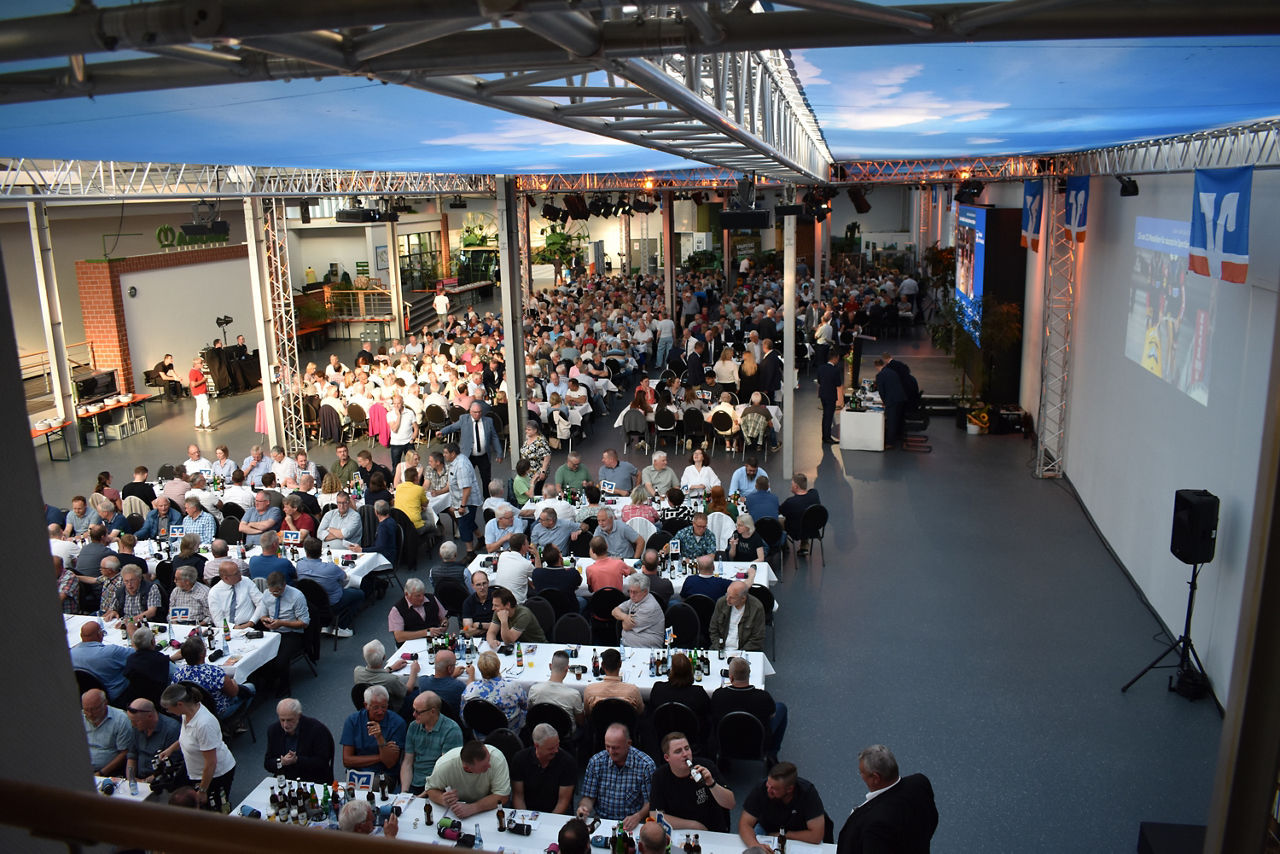 Blick von oben auf die Generalversammlung