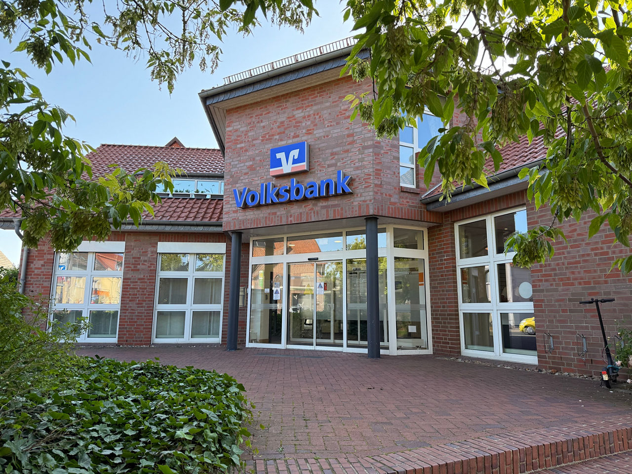 Außenansicht der Geschäftstelle Giesen