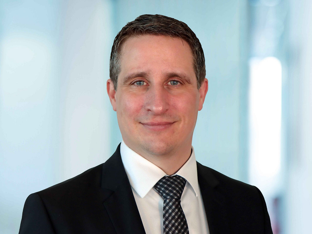 Portrait von Dominik Göckener