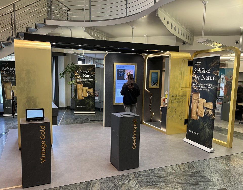 Barren und Münzen: In der Gold-Ausstellung finden Besucher eine große Anzahl an größenidentischen Nachbildungen. 