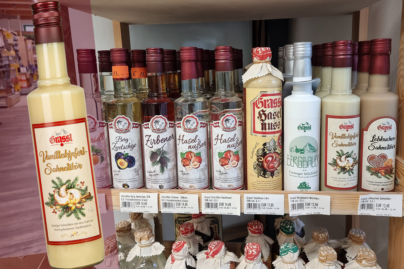 Regal mit Spezialitäten von Grassl Enzian