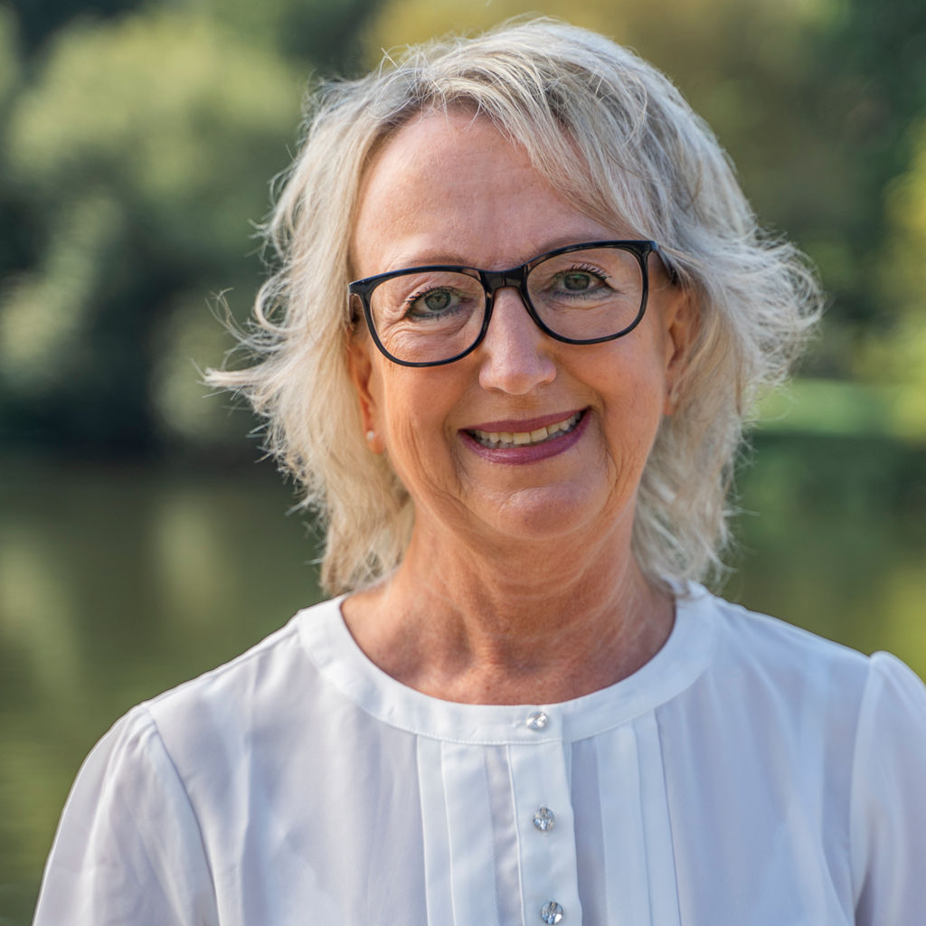 Birgit Grimm Mitarbeiterbild