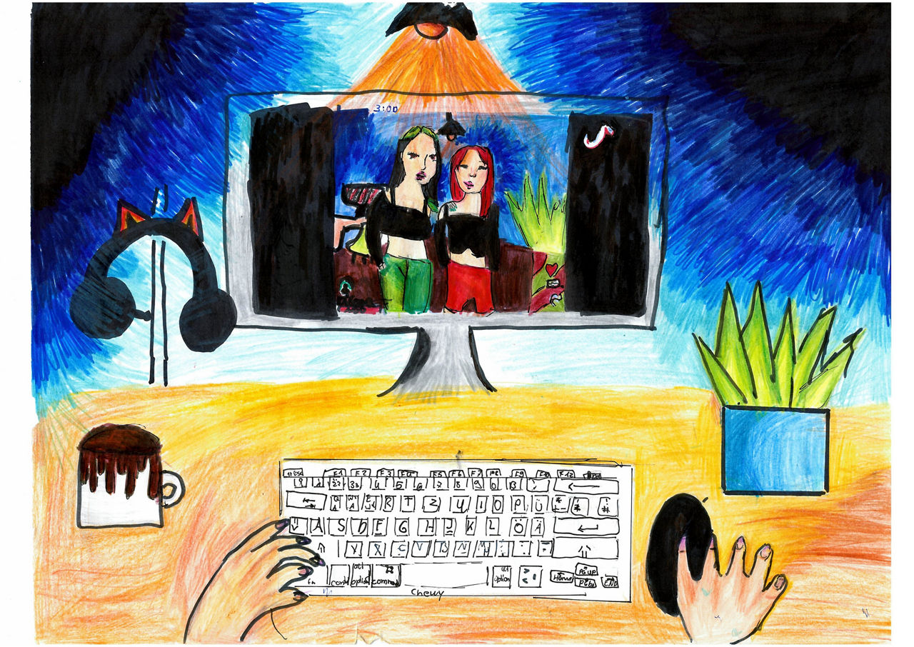 Mensch an einem Computer, auf dem Bildschirm zwei Mädchen mit kurzen Oberteilen