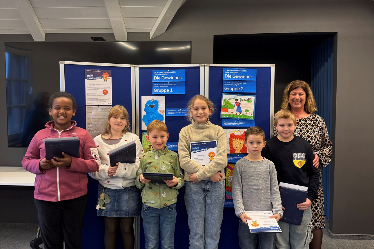 22. Kreativwettbewerb 2025 für Grundschulkinder - Gruppenfoto - sechs Kinder mit Auszeichnungen