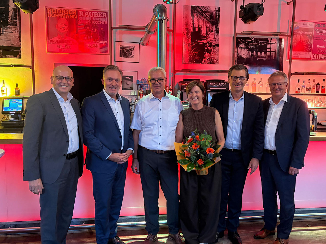 v. l. Ralf Löbach, Holger Hürten, Joachim Kronimus, Marion Kronimus, Matthias Lutz und Andre Schmeis