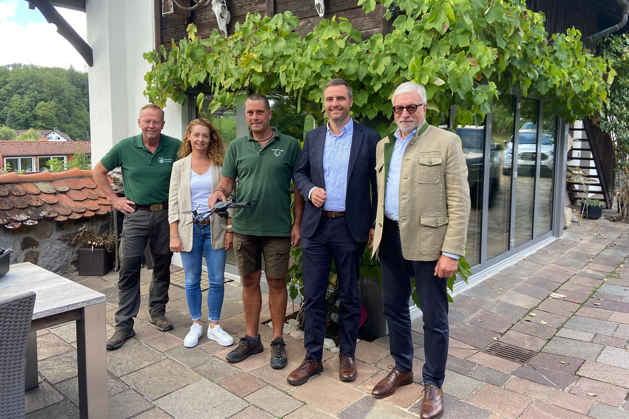 Drohnenübergabe beim Hegering Ühlingen