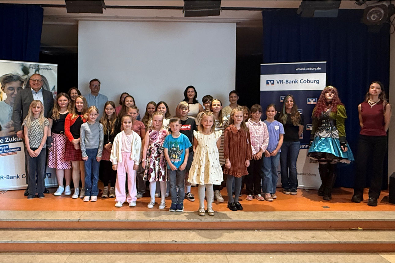 Die Schulsiegerinnen und Schulsieger des 56. Internationalen Jugendwettbewerbs der Region Coburg Sonneberg
