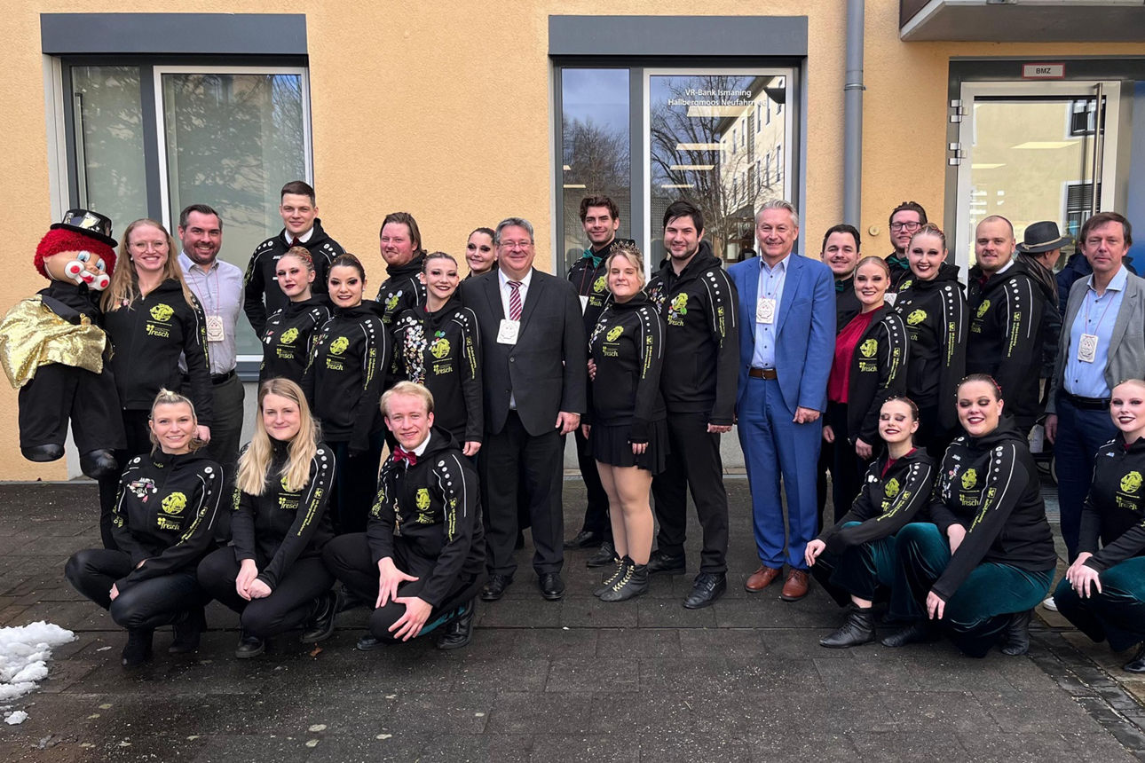 Garde mit Vorstand und Kollegen