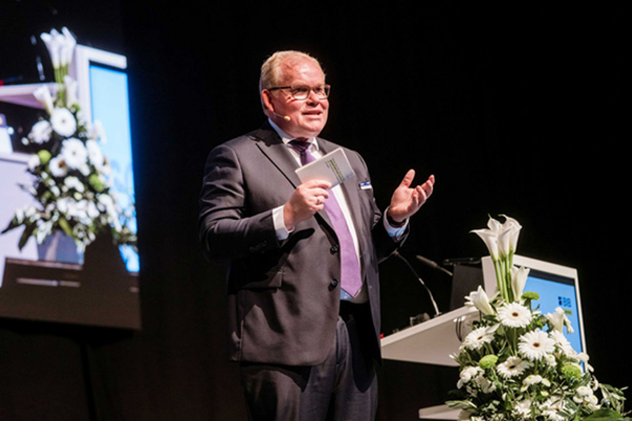 Dr. Peter Güllmann
