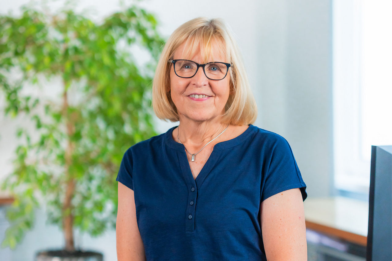 Porträtfoto von Petra Höller