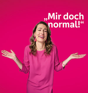 Frau die ihre Hände von sich streckt