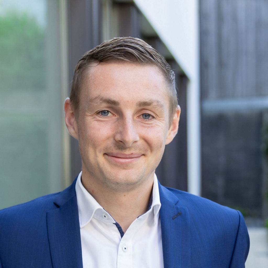 Portrait des Mitarbeiters Alexander Hartl