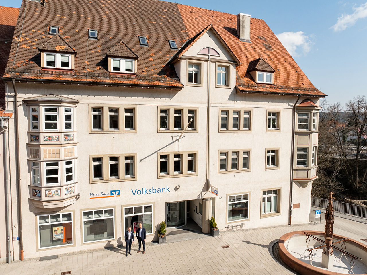 Ansicht Gebäude Hauptstelle Volksbank Rottweil Hochbrücktorstraße 27 - 78628 Rottweil