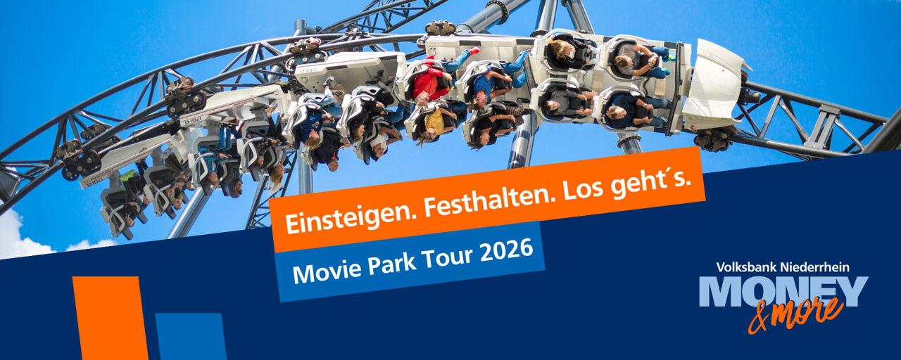 Foto einer Achterbahn. Movie Park Tour 2026.