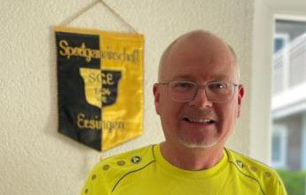 Kinder im Trikot