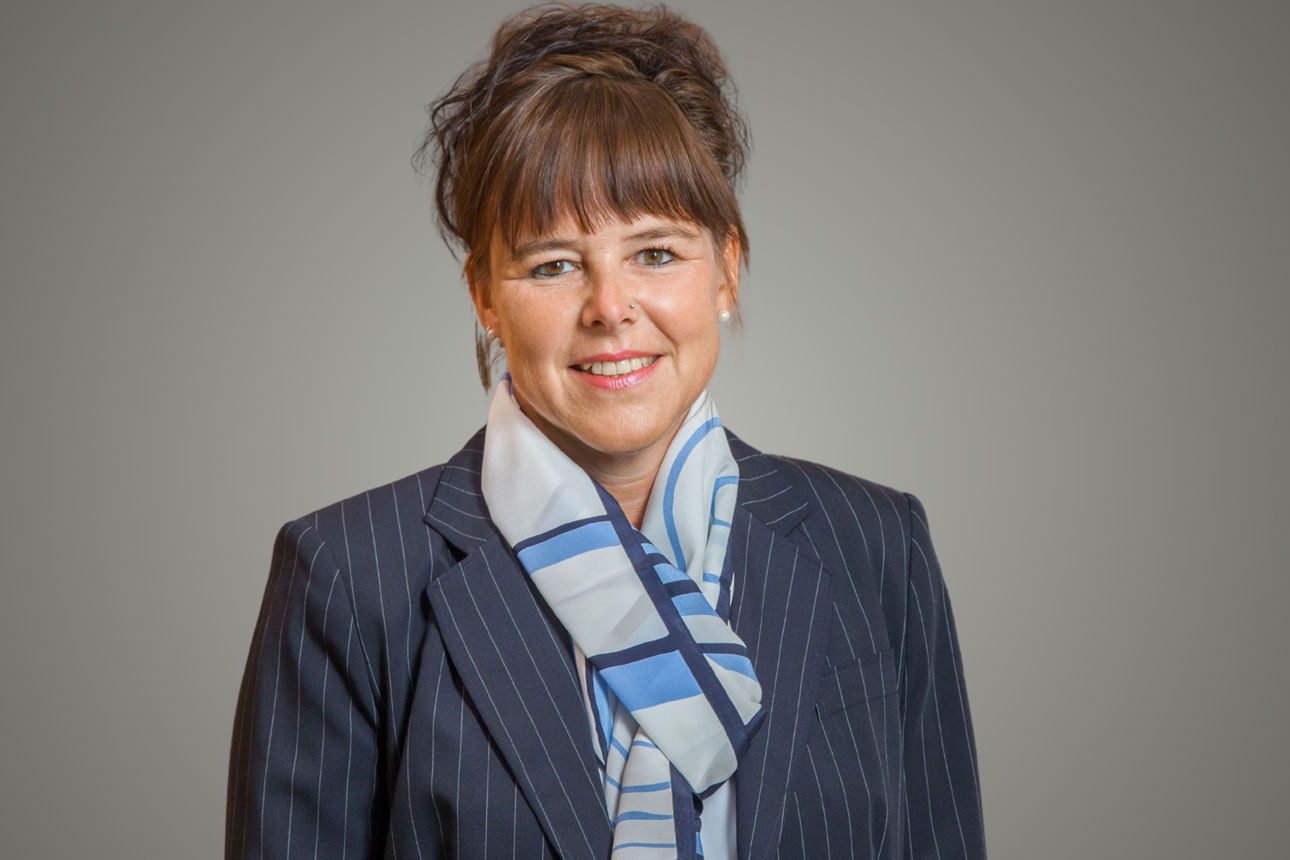 Porträt von Nadine Heil