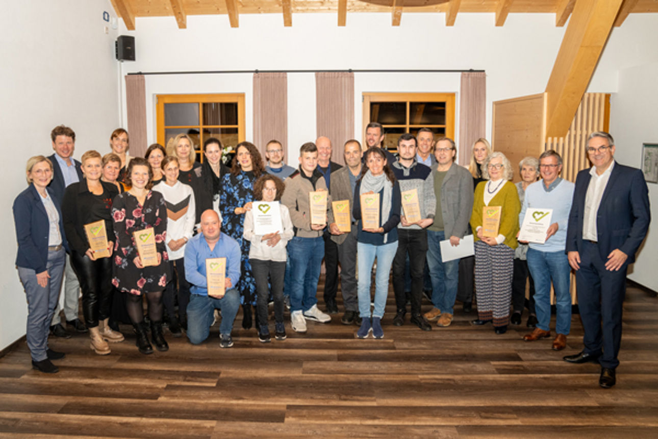 Gruppenbild mit allen Gewinnern 2024