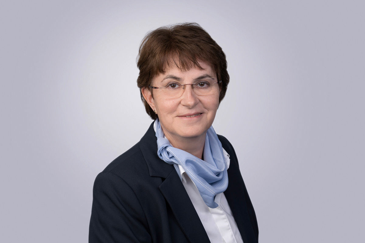  Elvira Hoffmann
