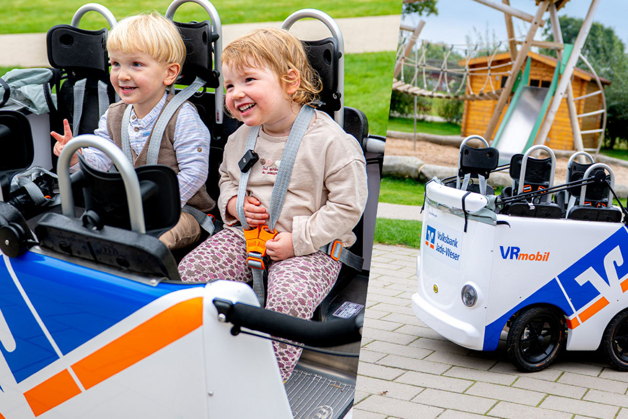 Zwei Kinder im VRmobil Kinderbus