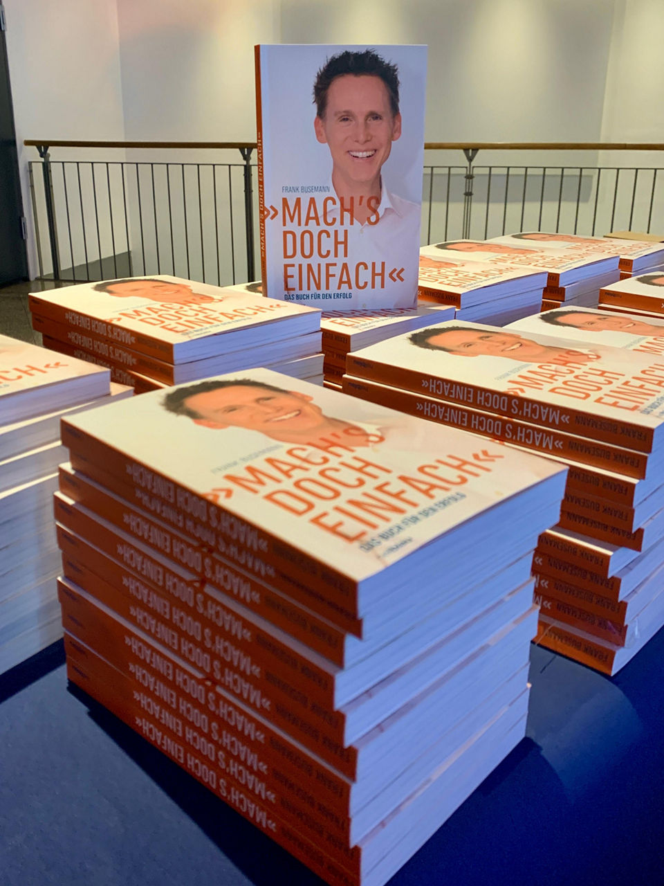 Das Buch „Mach’s doch einfach“ von Frank Busemann
