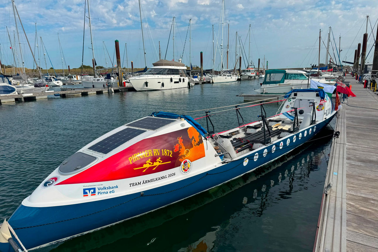 Das Speuiel-Ruderboot für die Hochsee im Hafen.