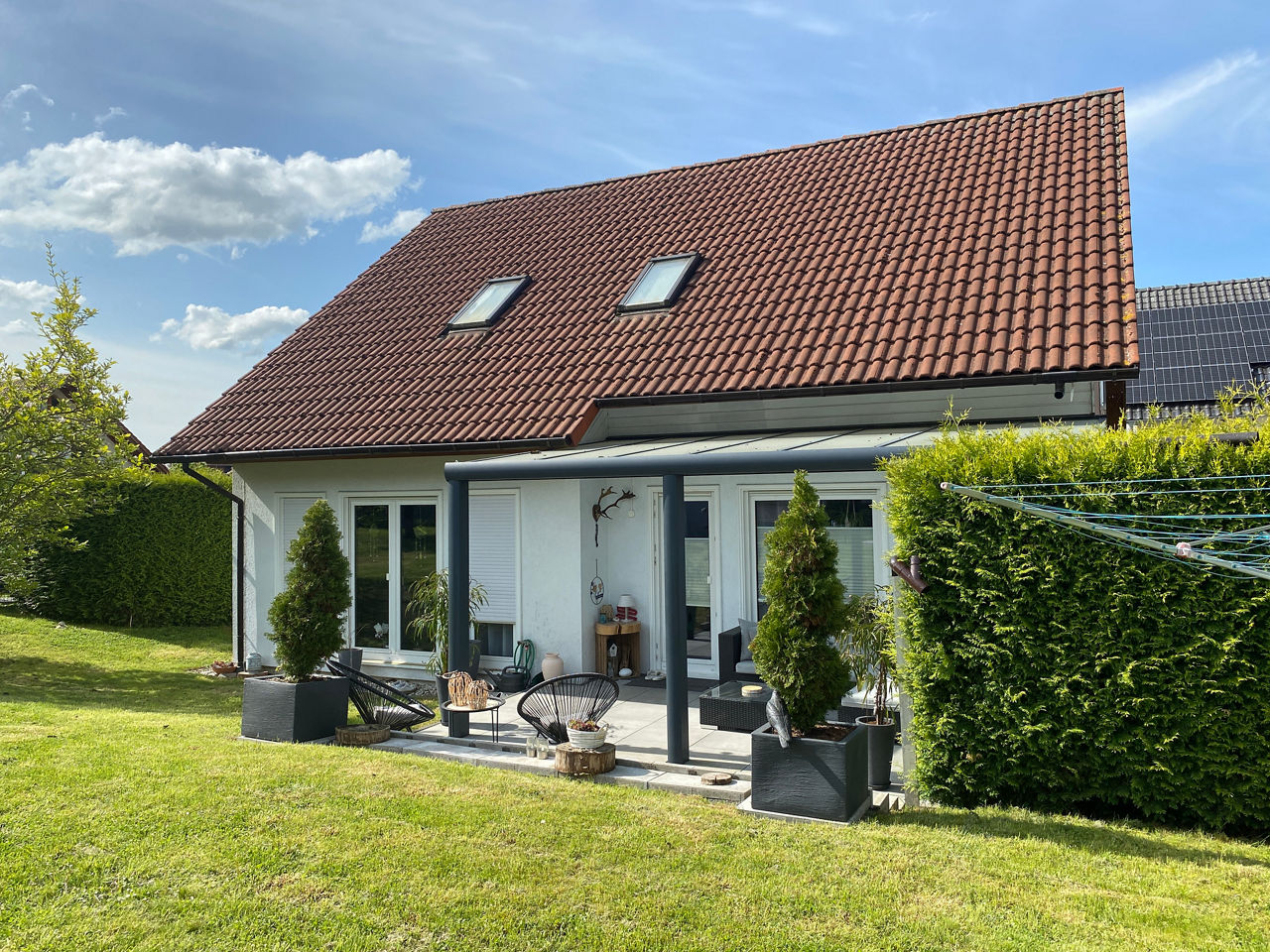 Bezugsfertiges Einfamilienhaus mit Gartenidylle in ruhiger Lage von Edermünde-Besse