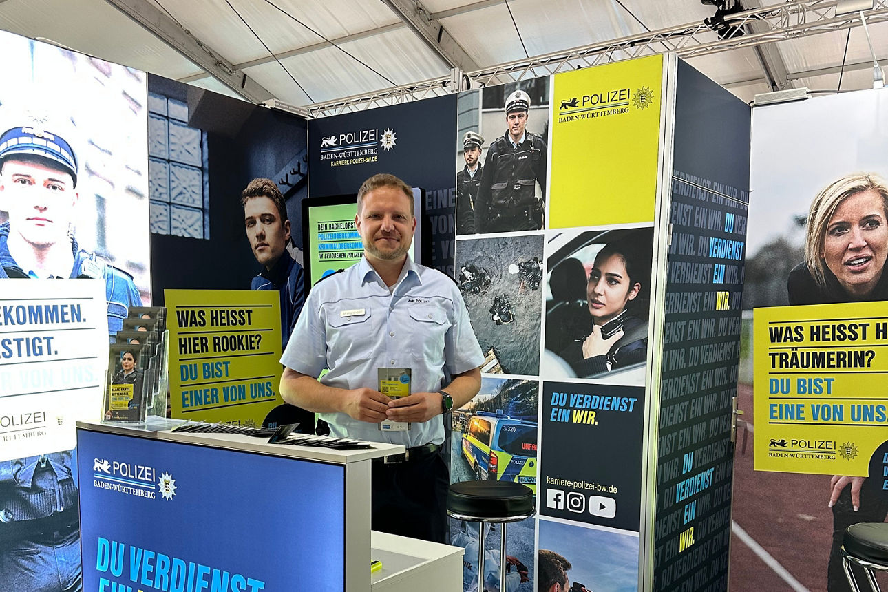 Ein Messestand auf der Job-Börse der VR Bank HSH