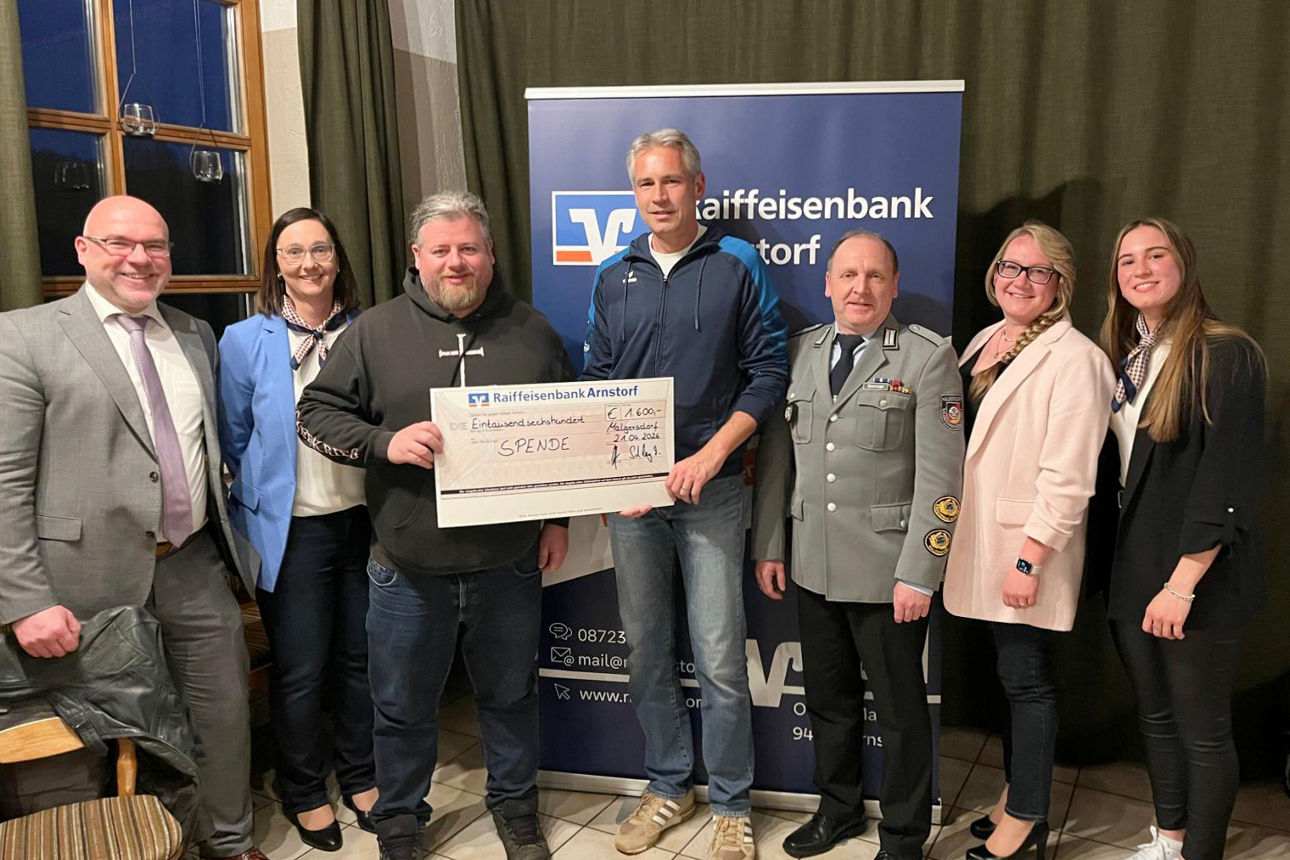 Übergabe der Spenden aus dem Gewinnsparzweckertrag