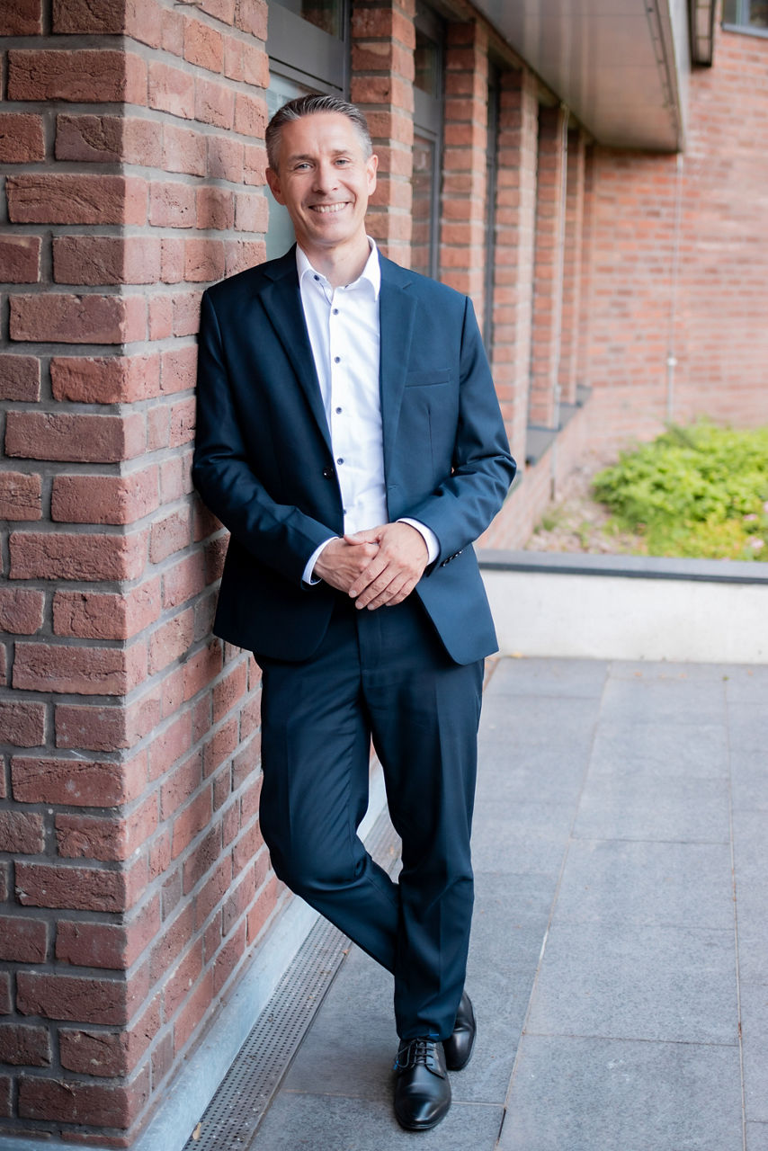 Daniel Lenze