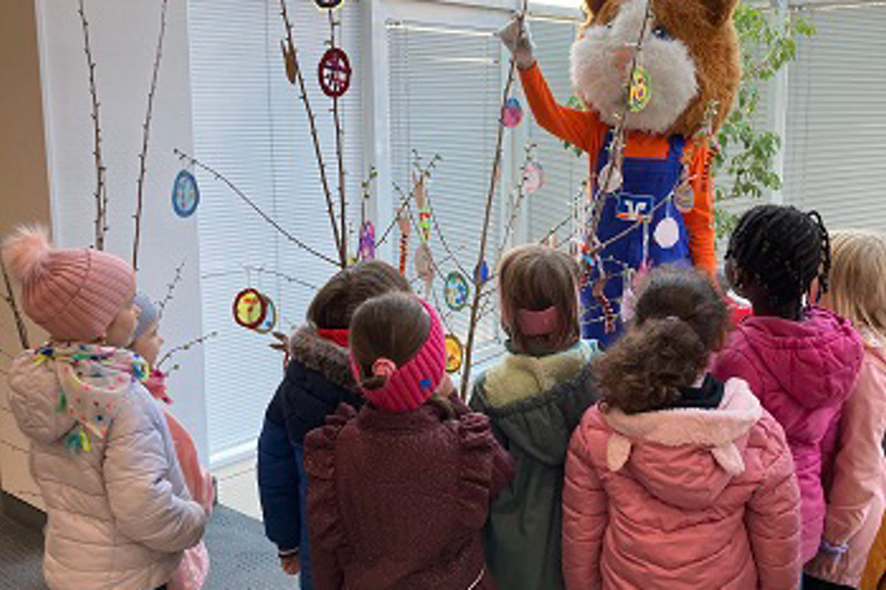 Ostereiertausch mit den Kindergärten