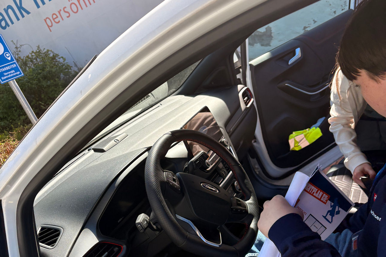 Hinweise werden im Auto gesucht