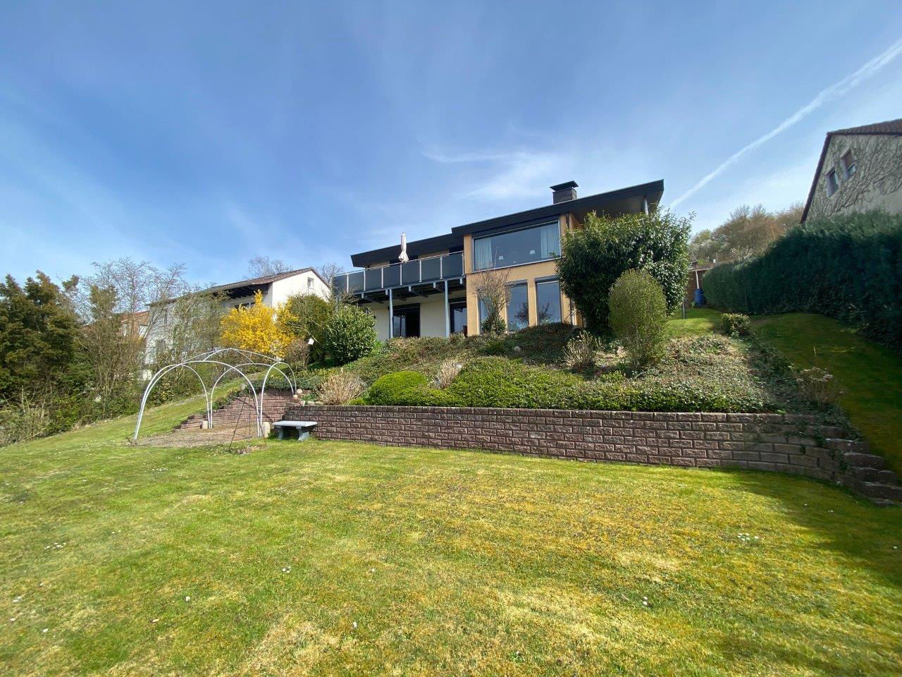 Elegantes Wohnhaus in Top-Höhenlage von Bovenden mit Panoramablick