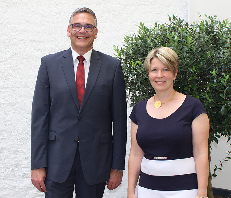 Sabine Waninger feiert Betriebsjubiläum