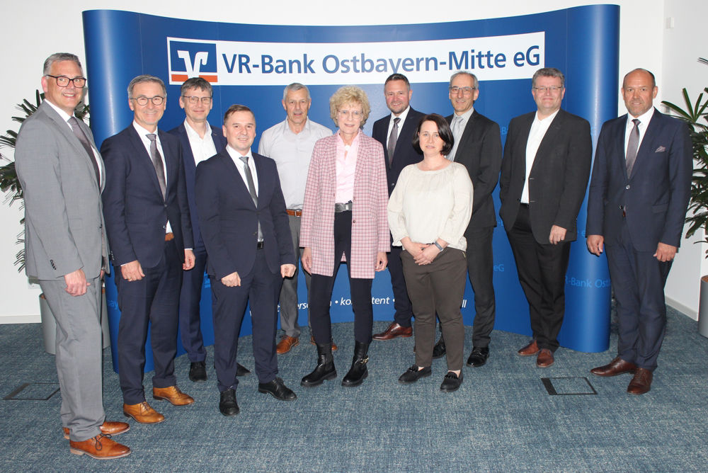 v. links: Norbert Herten (Vorstand), Josef Wenninger (Vorstand), Thomas Wendl, Ludwig Eichinger, Franz Kronawitter, Petra Ert