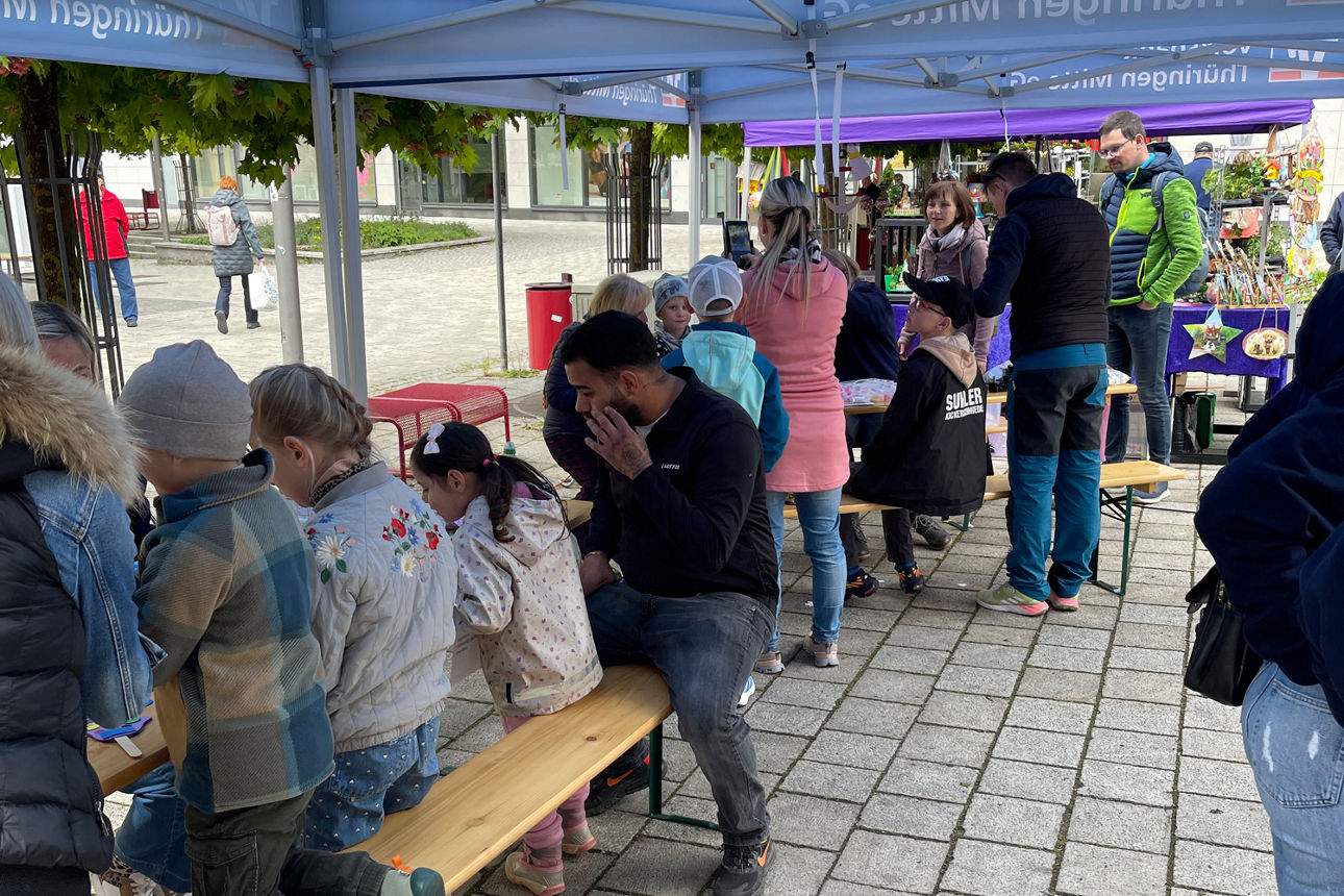 Fast ein Stau bei unserer Bastelstraße am Stand