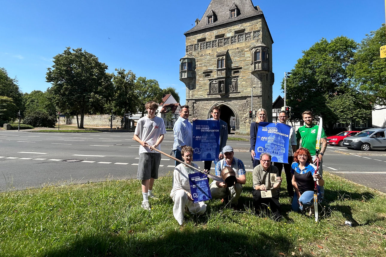 Osthofentor mit Vordergrund