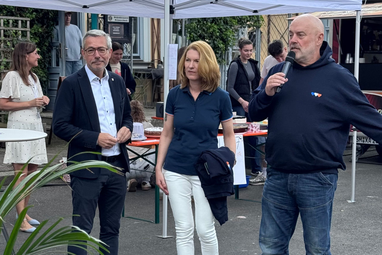 Vorstand mit Oberbürgermeister Suhl bei Eröffnung