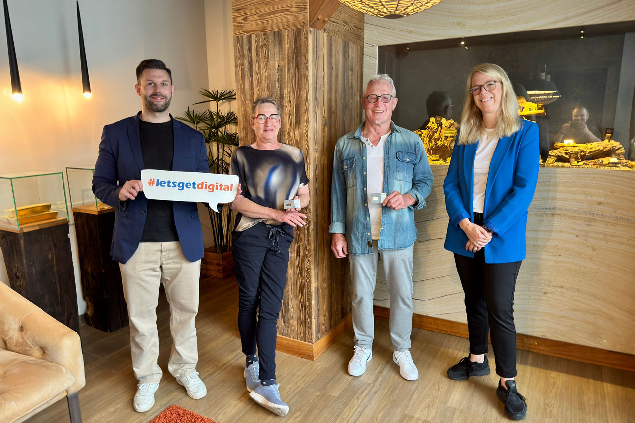 v. r. Petra Reith, Klaus Seifert, Sigrid Achterling, Tim König in der VR Goldmine