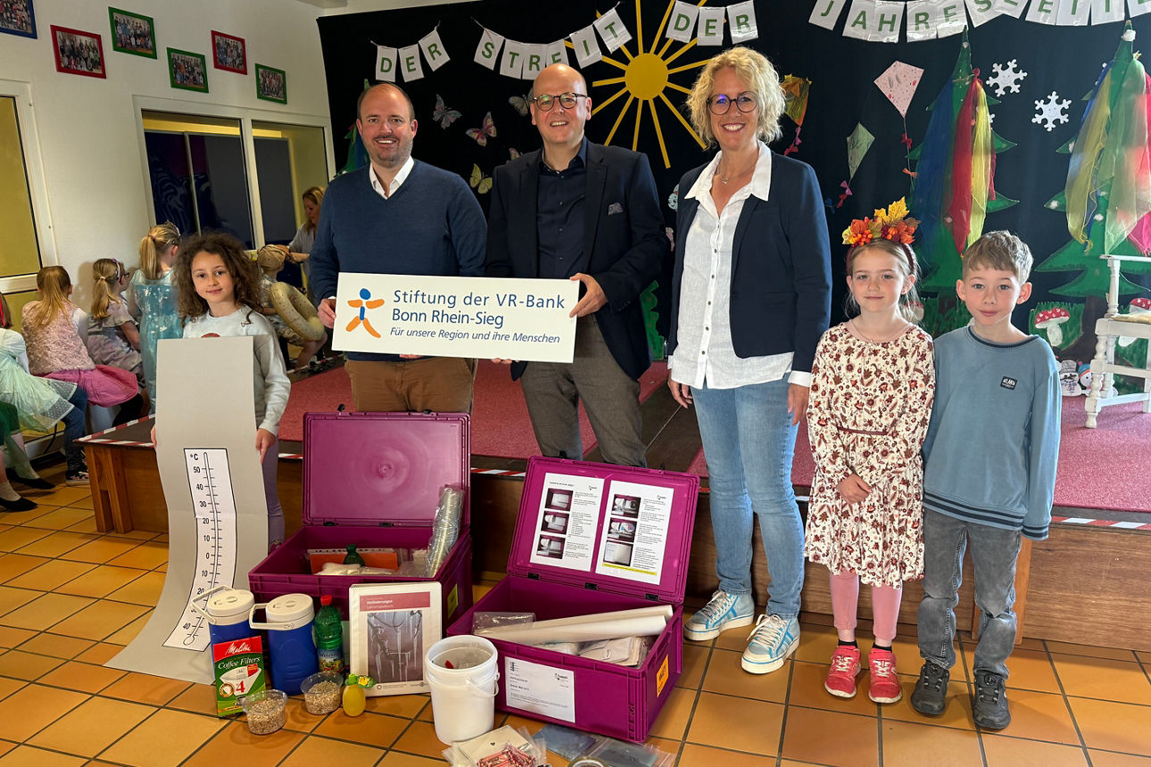 Gemeinschaftsbild Projekt TuWas mit Vorstandsmitglied Ralf Löbach